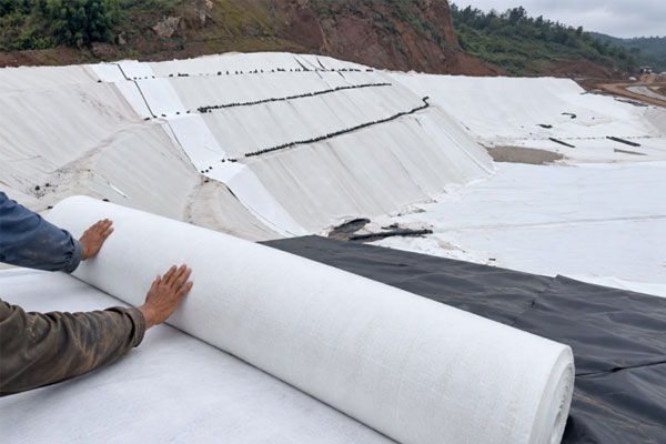 Vải địa kỹ thuật không dệt sợi ngắn dùng trong xây dựng dân dụng